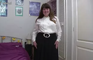 XXX Ung vän svensk free porn sätta en hatt på en maskin