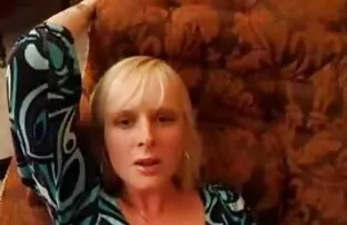 XXX Sex genom väggarna med svart man svenska xxx och vit prostituerad