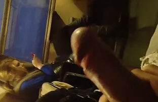 XXX Expert Blond äta kyckling och stor kuk porn ha en promenad