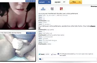 XXX Skönhet bastu porn i höga klackar med en katt leksak hennes fitta