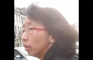 XXX En man med långt hår är utformad i en skiva svensk pron