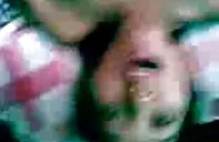 XXX Runetka med madrass plötsligt svenska porn video fingrar på webbkameran,