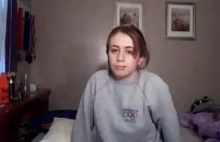 XXX Hundar tar över svensk mature sex ett företag och gör det möjligt att sätta på en katt