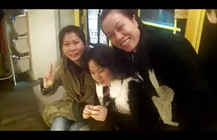 XXX Hot trio med en ung puppa svenska swingers video