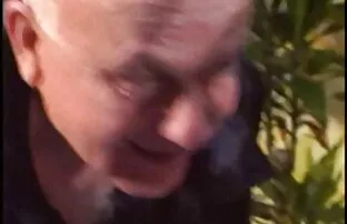 XXX Stort urval av ung slyna hoppa swedish sex cam på en stor kuk