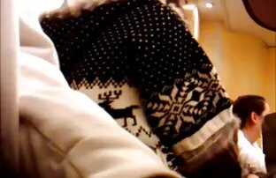 XXX Ryska skönhet visar henne och sig svensk sex hd själv med urin