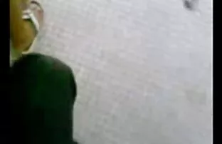 XXX Far drar dotter till lunga incestuously på swedish sexfilm en penis.